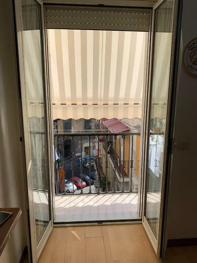 Di Sarno’s Guest House Appartamento Napoli Italia