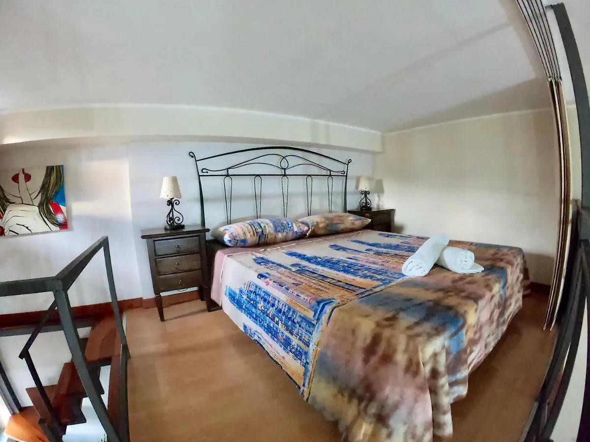 Di Sarno'S Guest House Appartamento Neapol