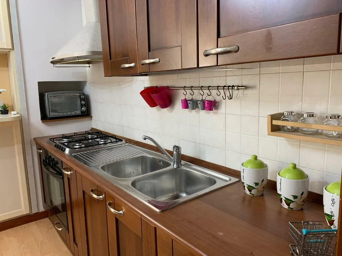 Di Sarno'S Guest House Appartamento Neapol 0*,